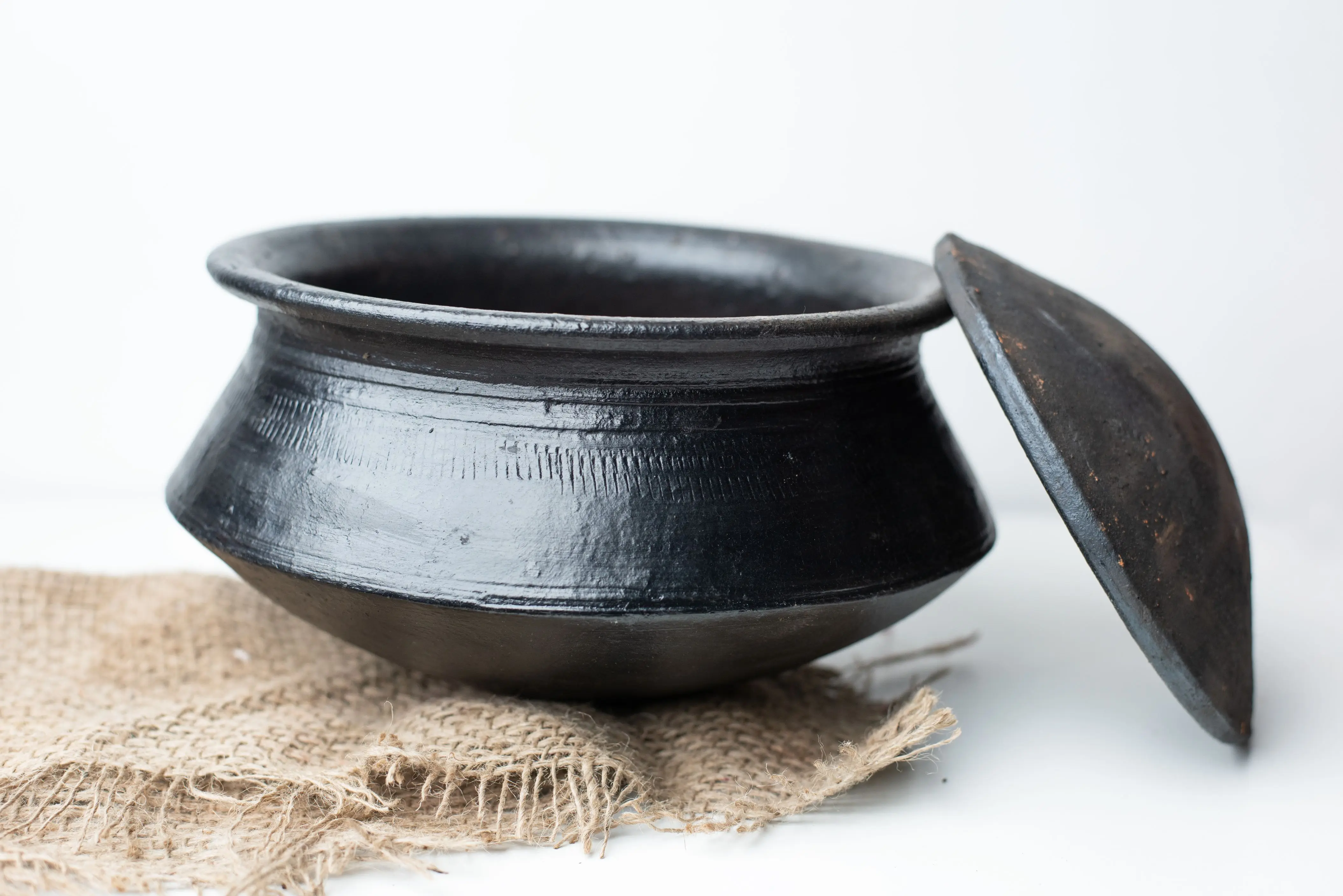 Biryani Cooking Clay Pot With Lid 3 Liter Pot for Traditional Eco Friendly Earthen Clay Metal Curry Pot