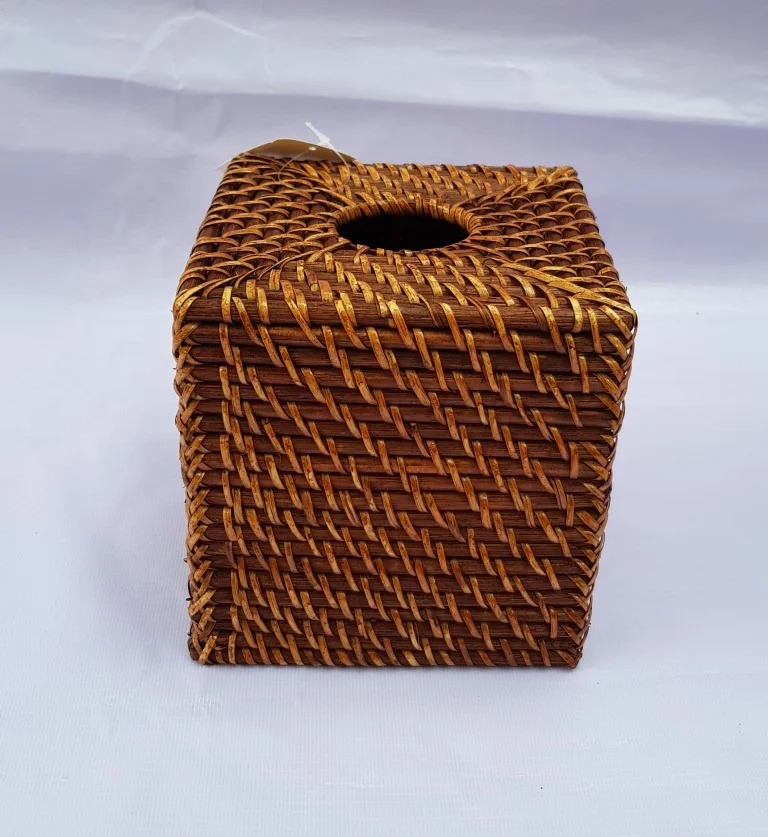 Amazon top seller 2022 rattan bottles holder with handle for wholesale kitchen storage made in Vietnam