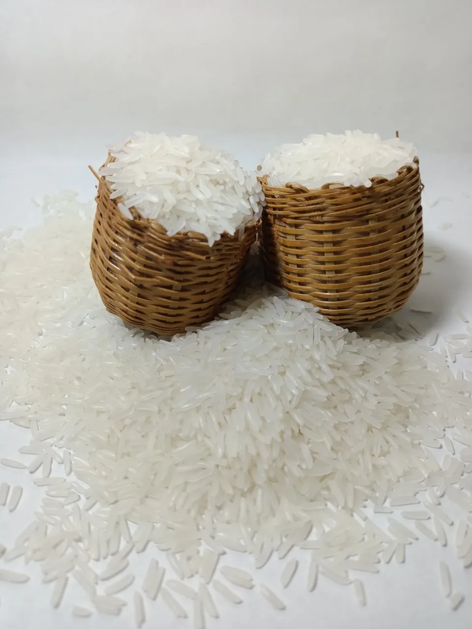 Seven Rice Mountain Vietnam Rice St25 Plus 17  Max Soft White Dried Rice Fresh Grain ISO 22000 HACCP GMP Certification