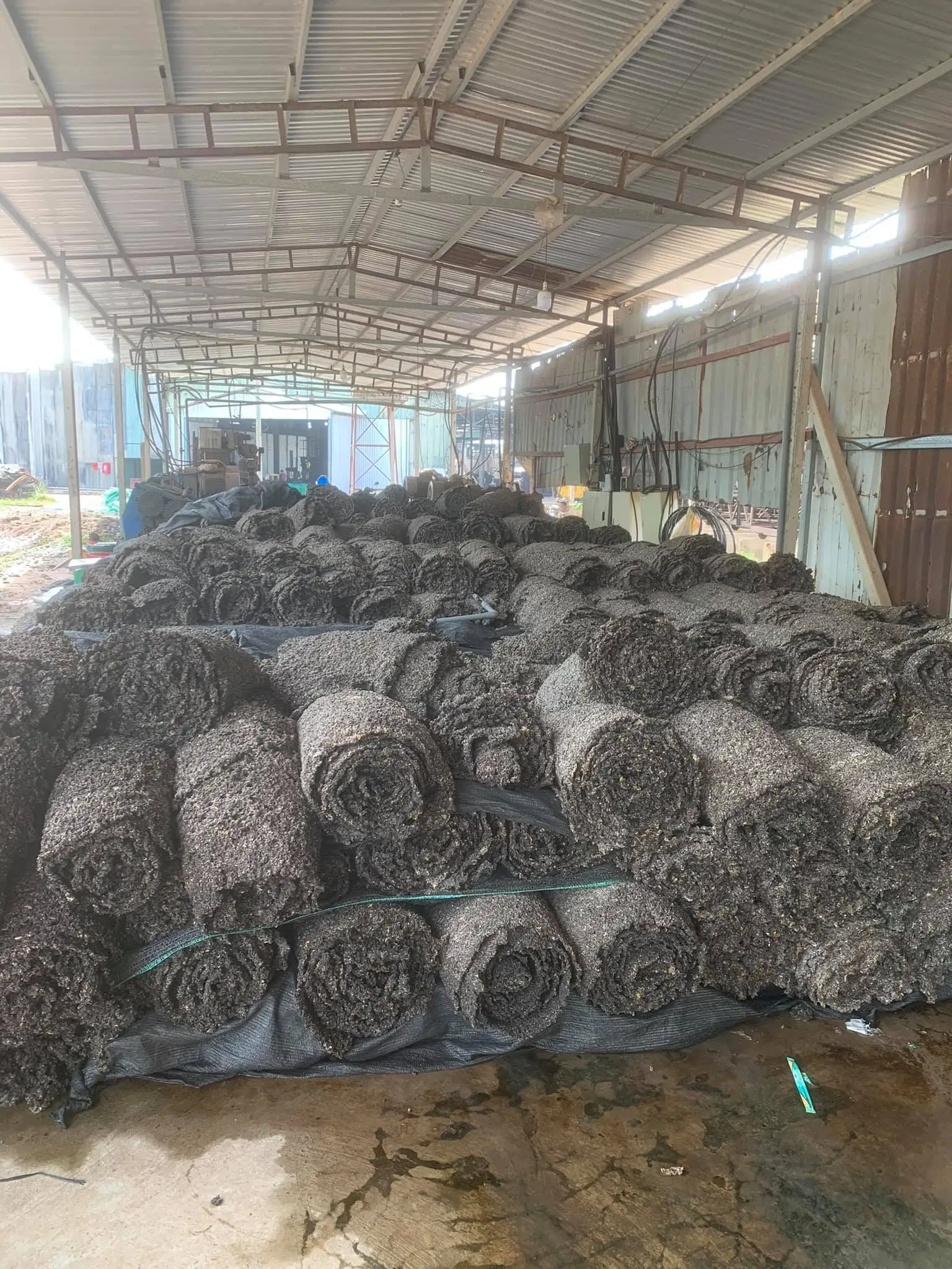 Large Quantity of Brown Crepe Rubber Sheet For Sale