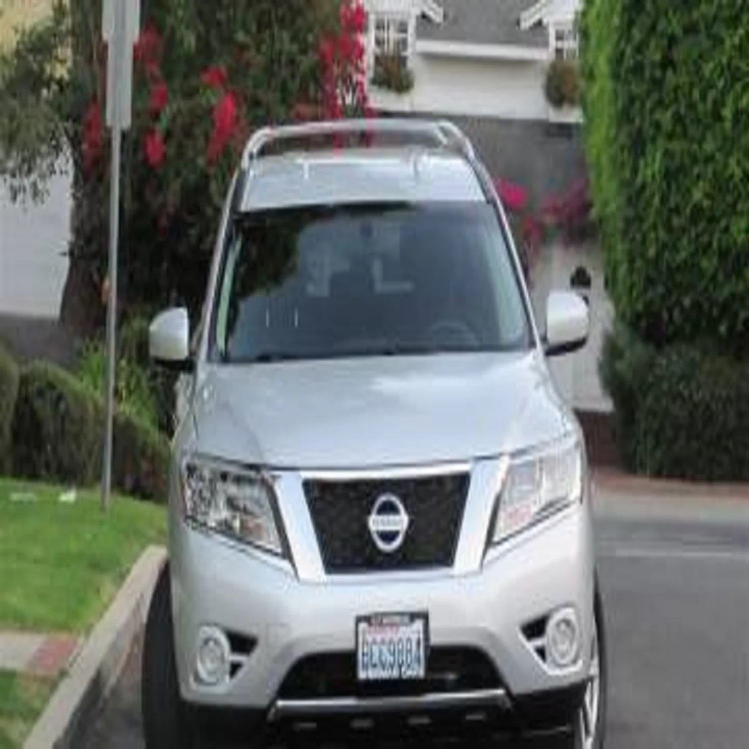 Используется 2013 Nissan Pathfinder SV