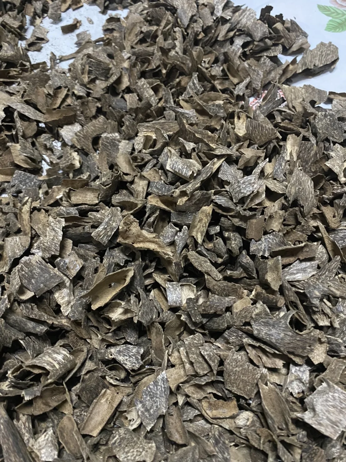 Natural Premium Organic Agarwood Chips Super Grade Aloeswood Eaglewood Gharuwood Chunks  Oudh Incense Fragrance Sweet Full Oil