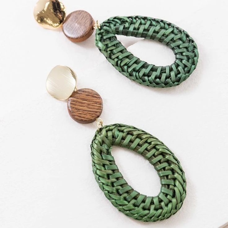 Beautiful Green Color Oval Shape Rattan With wood    Stylish  Fashion  Earring For Woman And Girls Party Wear With High Quality
