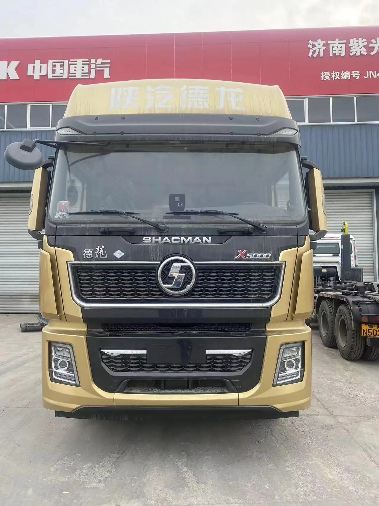 Shacman карьерный транспорт тяжелый дизель 6x4 10 колес 430 л.с. тягач головка прицепа левое рулевое управление