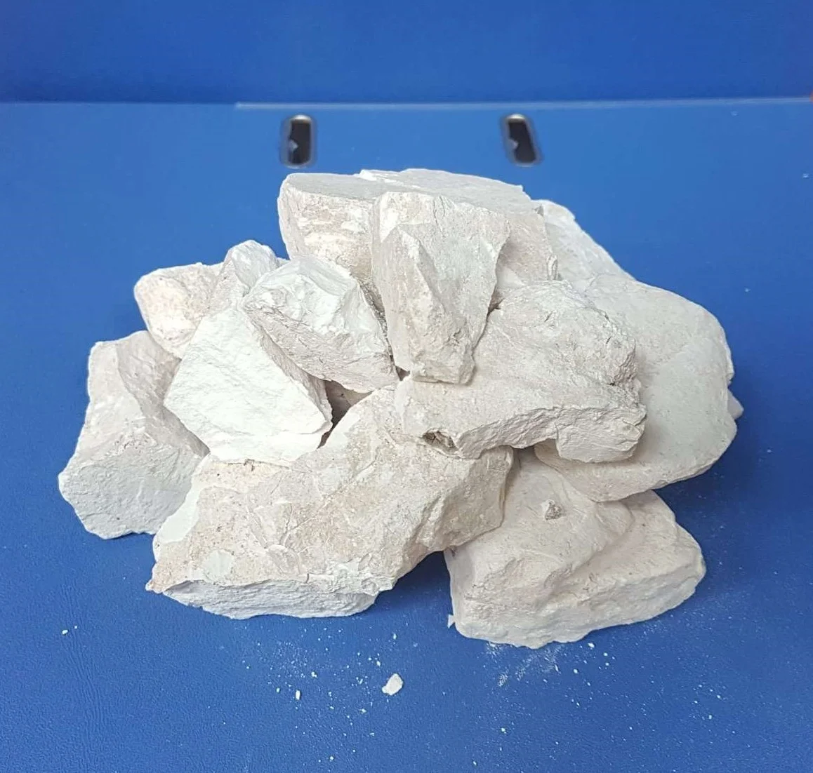 HIGH QUALITY quicklime from Viet Nam Origin