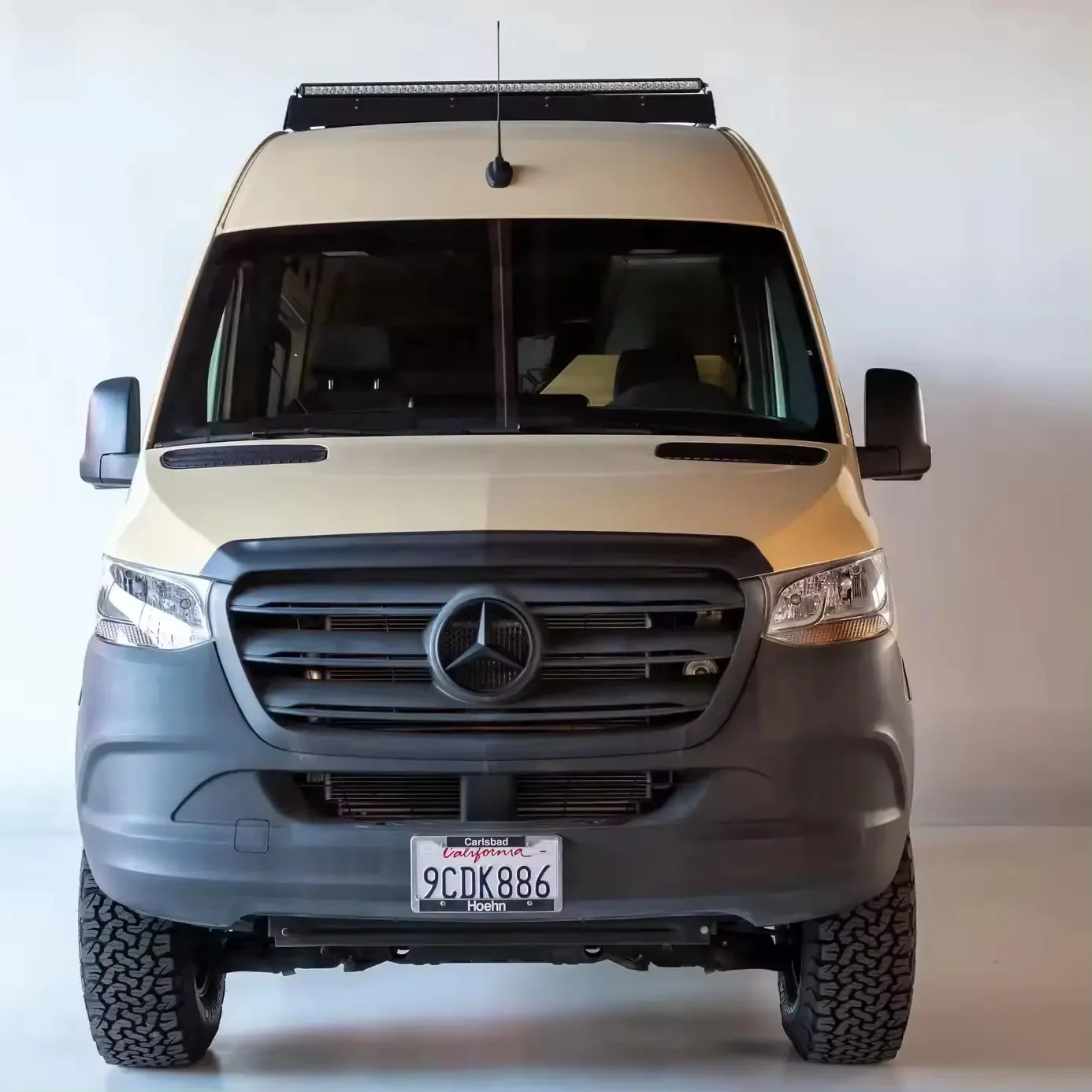 Продается Подержанный фургон 2022 Mer.cede.s-Bemz Sprinter 2500 4x4 urbodiesel V6 4WD для продажи