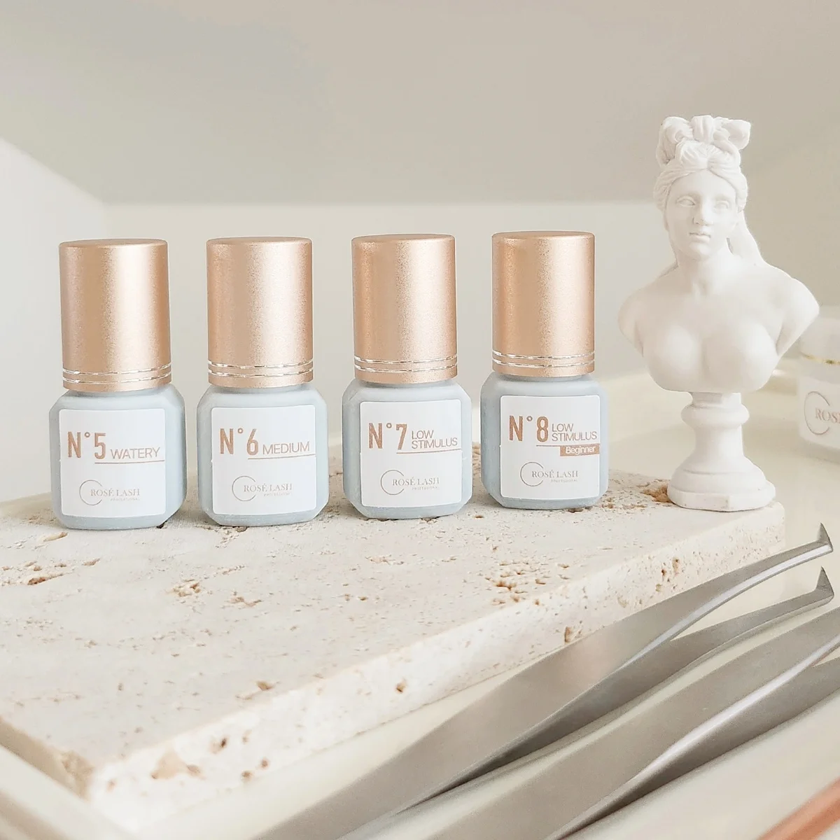 0.5 sec 1 sec eyelash glue OEM ODM factory 5g 10g black eyelash glue strong long retention eyelash extension glue