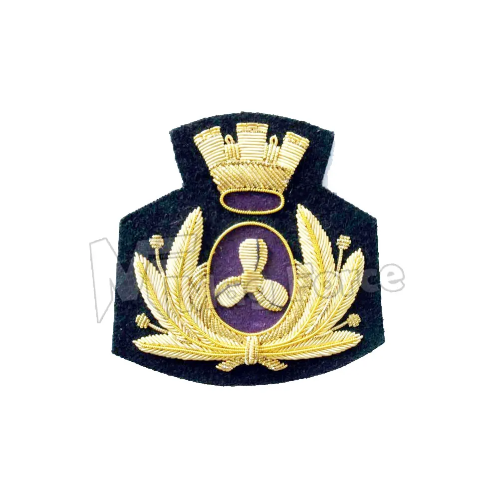 Family Crest Bullion Wire Three Crown Pocket Scotland Badge Officer Shield Badges With OEM Service