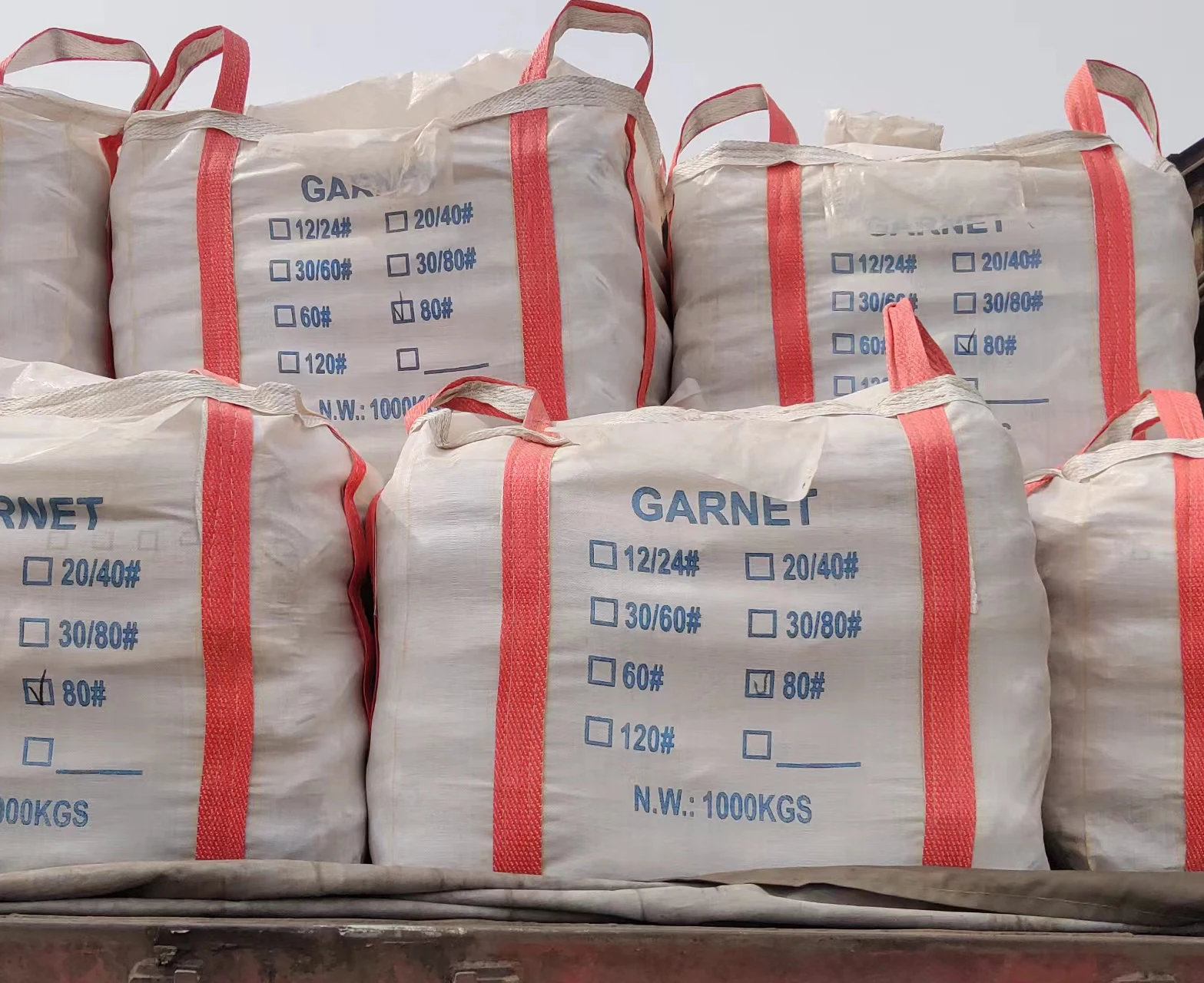 High purity sea pink Garnet sand 120 sandblasting abrasive garnet mesh 80 rock red garnet for waterjet cutting machine