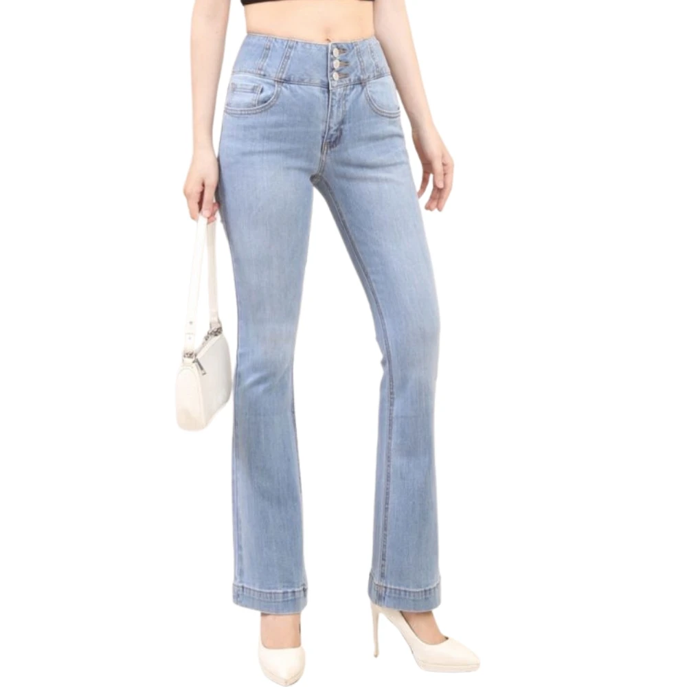 Refreshing style with Made in Vietnam Jeans is Innovation from a New Perspective with the trend of 2024