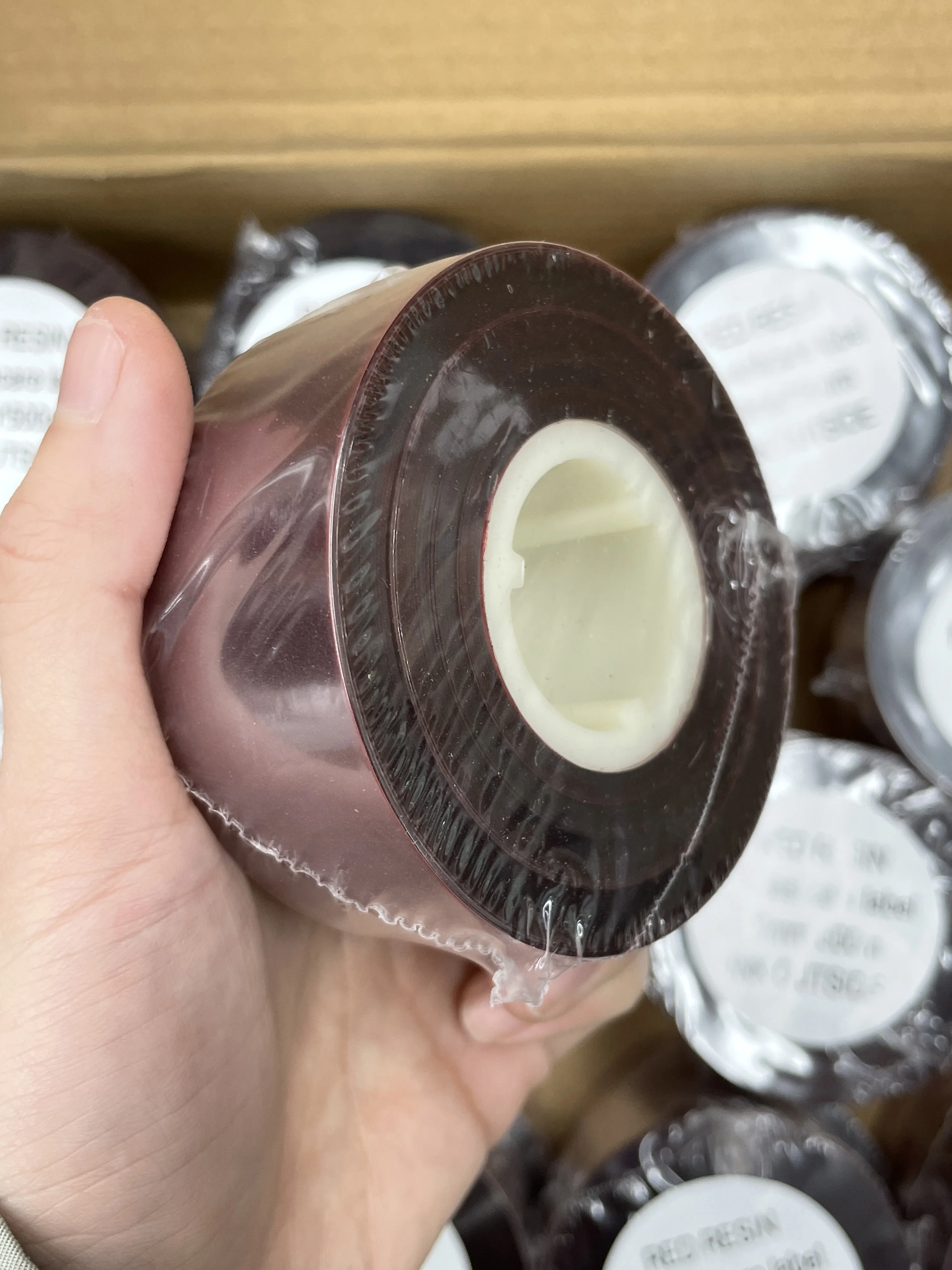 Cheap High Quality Waterproof Thermal Transfer Wax Washcare Ribbon Barcode Ribbon for Clothing Woven Labels SNAP 700