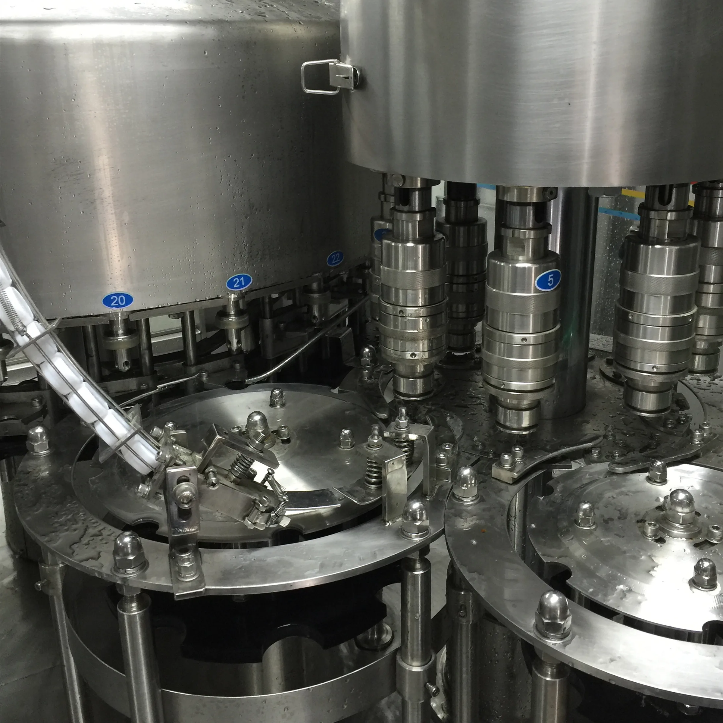 ice tea filling and canning production / energy drink energy drinks cans machine / juice making and bottling machine
