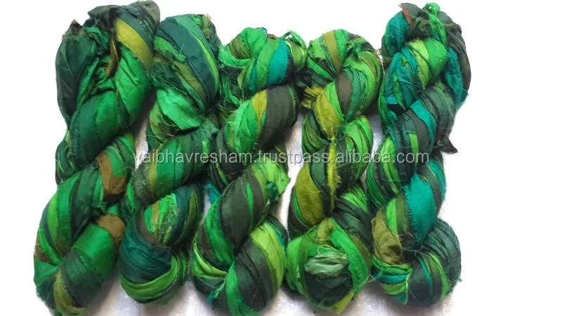Wholesale Top Selling Recycled Silk Sari Fabric Yarn Dyed In Solid Colours Suitable For Fibre Stores