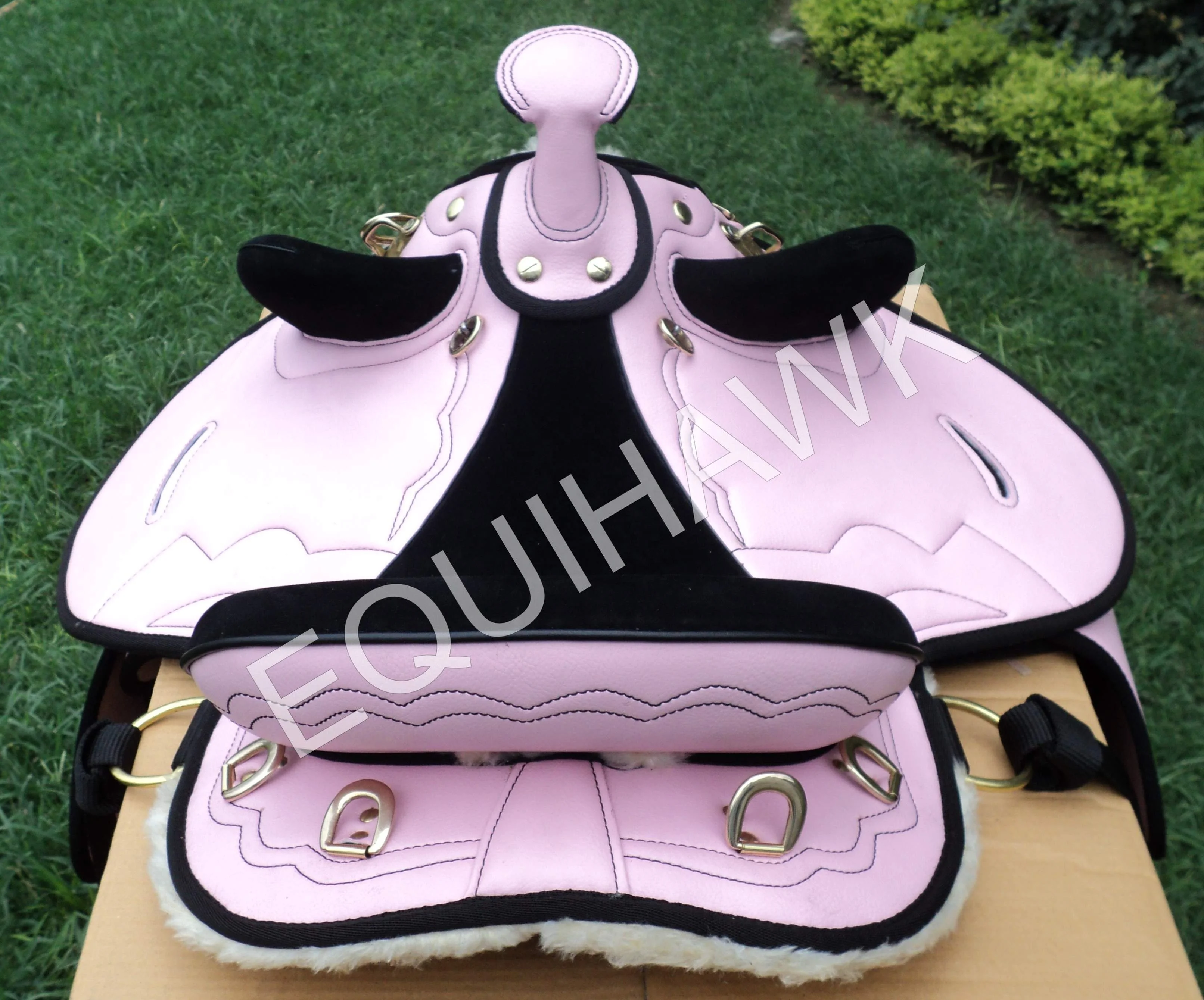 LIGHTWEIGHT SYNTHETIC AUSTRALIAN STOCK SADDLE WITH COMPLETE MOUNT BRASS FITTING WOODEN TREE HORSE SADDLE