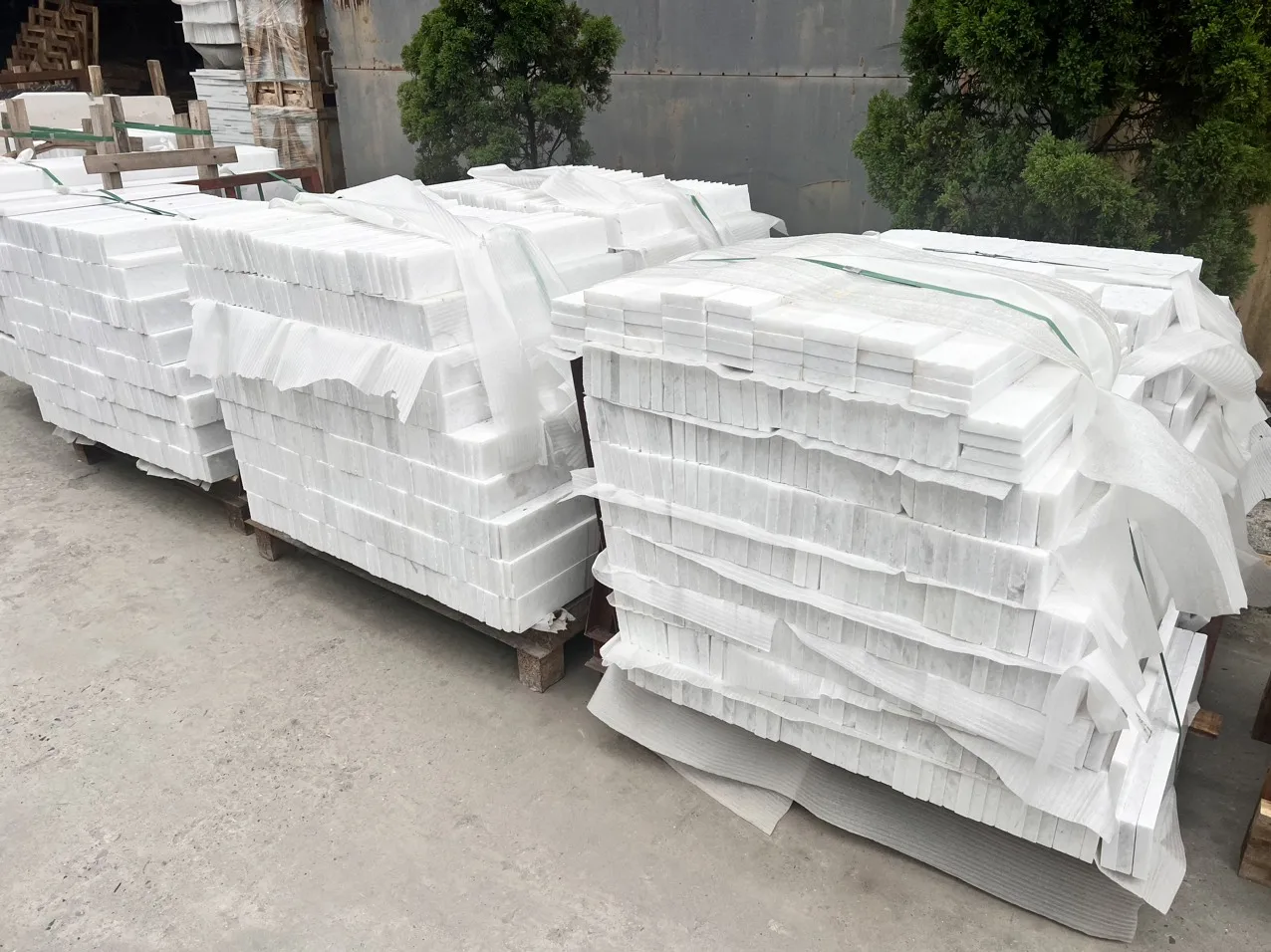 Vietnam Fine White Calcite Marble Slab Tiles 20mm-30mm Thickness Polished Modern Design Hotel Floor Sizes 60*60 80*40 20mm-30mm