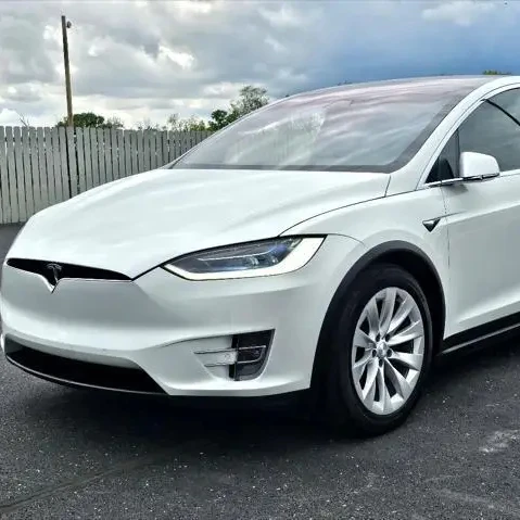 2017 модель Teslaa X 100D