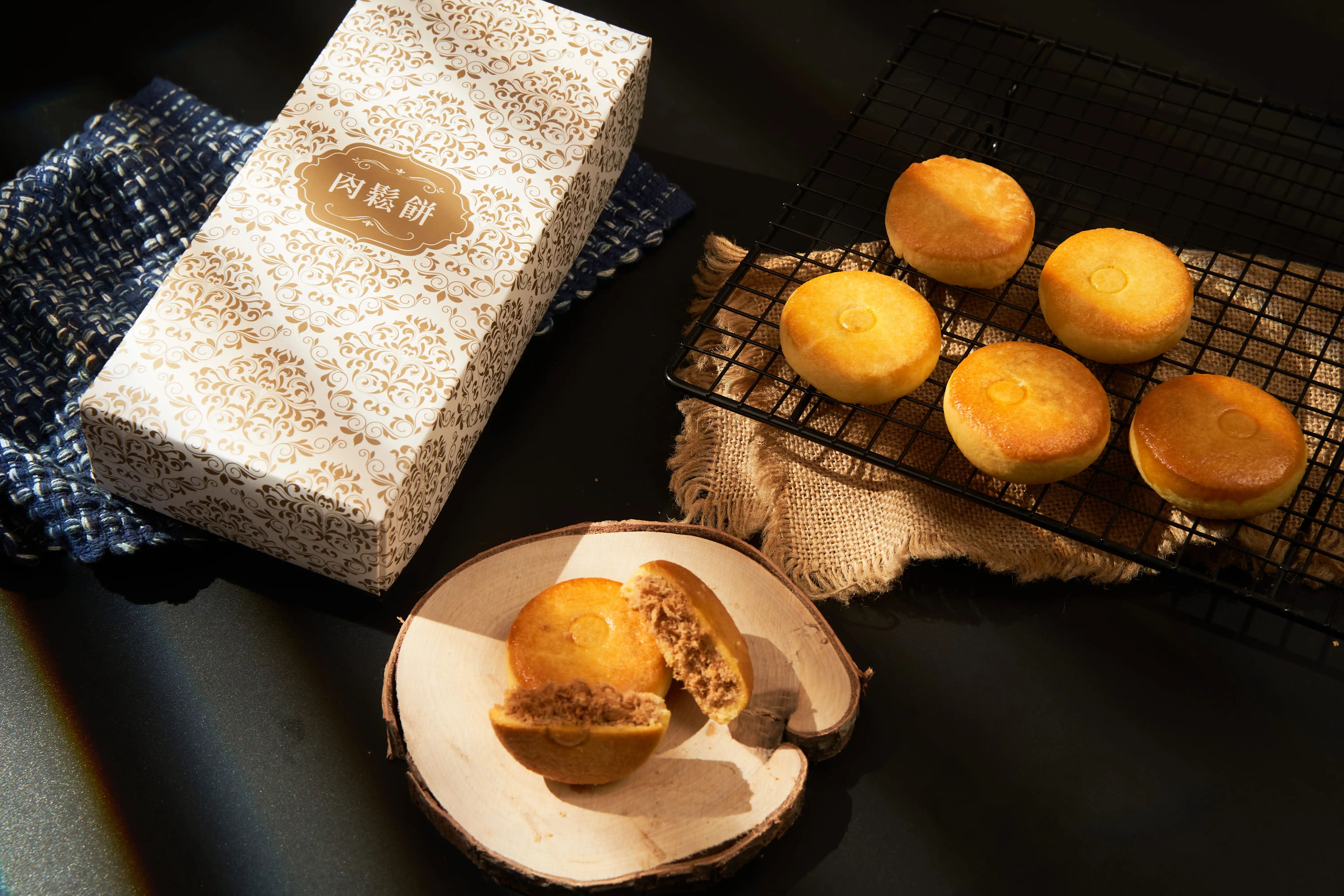 Hot Selling Dessert Gift Box Desserts Packaging Pastries Food Soy Meat Floss Cake For Desserts