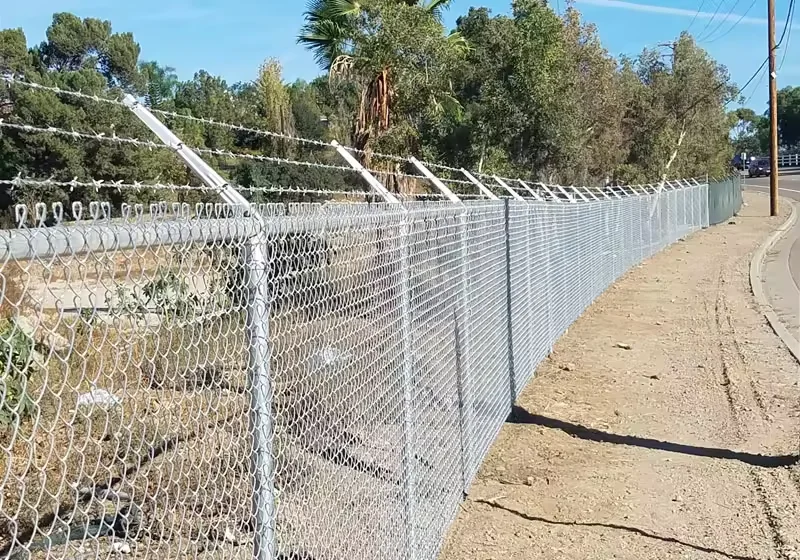 Hot selling Hot Dip galvanized black iron mesh pvc coated 6ft Used Chain Link wire Fence