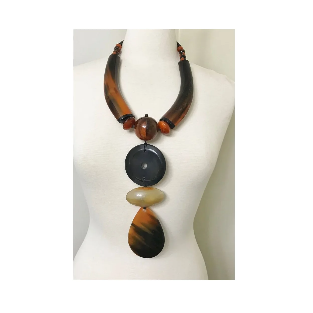 2024 Beautiful Design Buffalo Horn Necklace Amber Honey Colour / Natural Horn Necklace / Buffalo Horn Jewellery