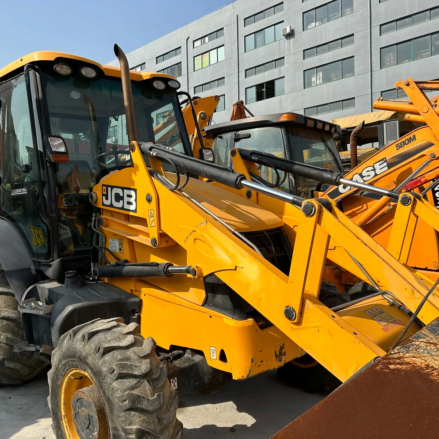 JCB 3CX Backhoe Loader in Max Unique Construction & Building Machinery