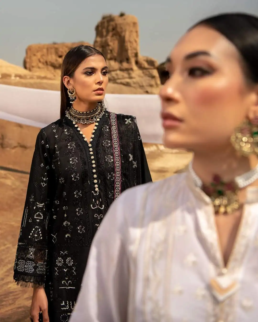 India & Pakistan Clothing saree panjabi ethnic hot selling 2022 model lawn suit very beautiful bright good looking lengha  144