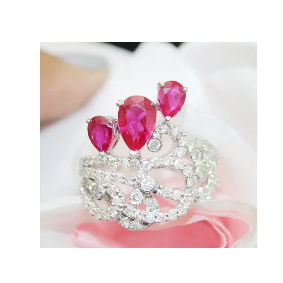 Unique Design 1.46 Ct Finger Jewelry Diamond Ring for Special Occasion with 14 K gold Fine Jewelry Ring