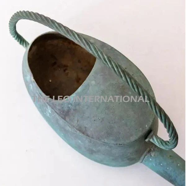Wholesale Price 15X4.5X7.5 Inch Water Cans Rustic Green Patina Iron Steel Outdoor Home Garden Watering Tools with Latest Design