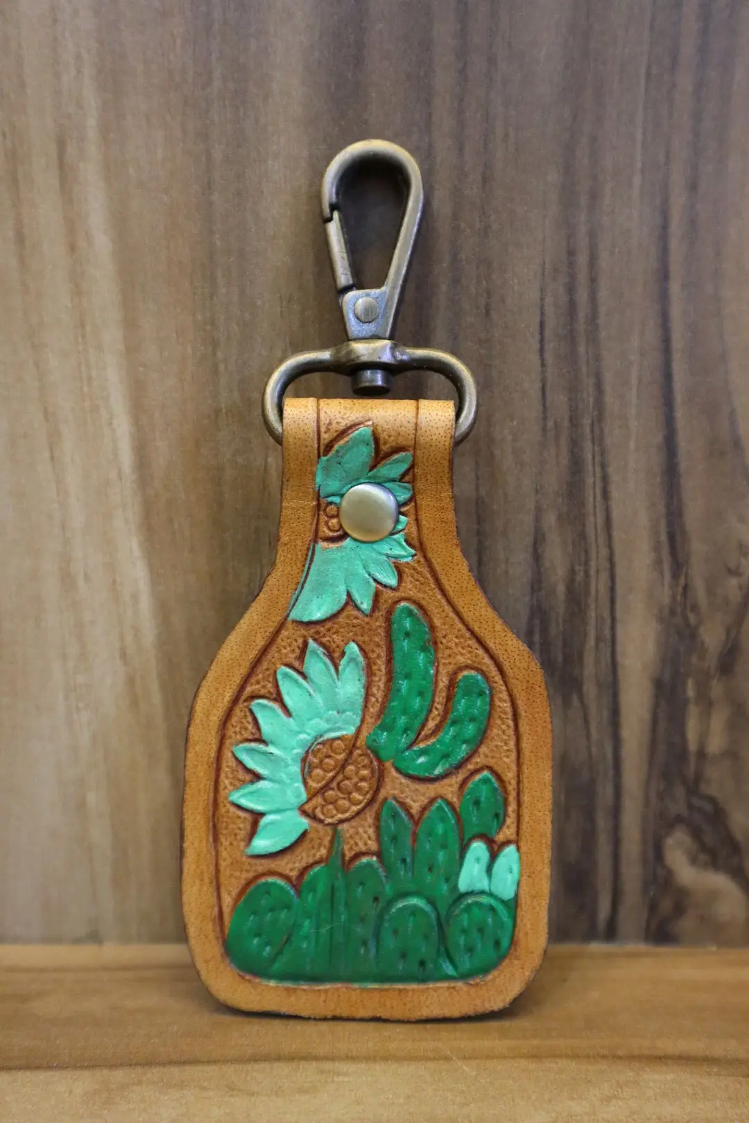 New Arrival Hand Tooled Leather Wristlet Key Fobs Embossed Floral Print Leather Key Rings Tooled Leather Accessories Key Straps