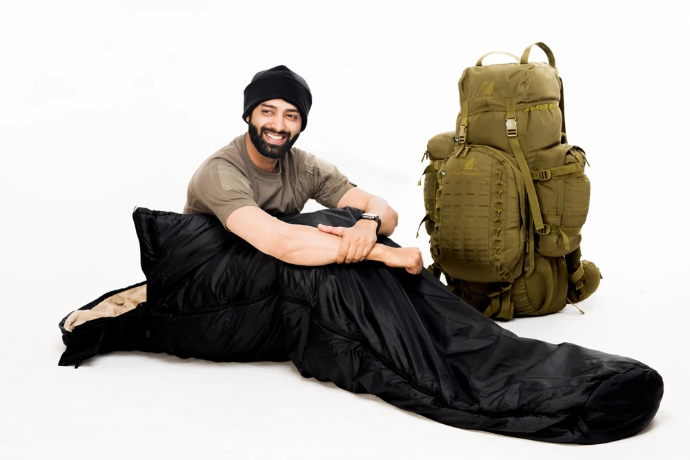 Ultra-Warm Outdoor Sleeping Bag for Winter Camping Sub-Zero Temperature Rated Lightweight and Compact Ideal for Extreme Outdoors