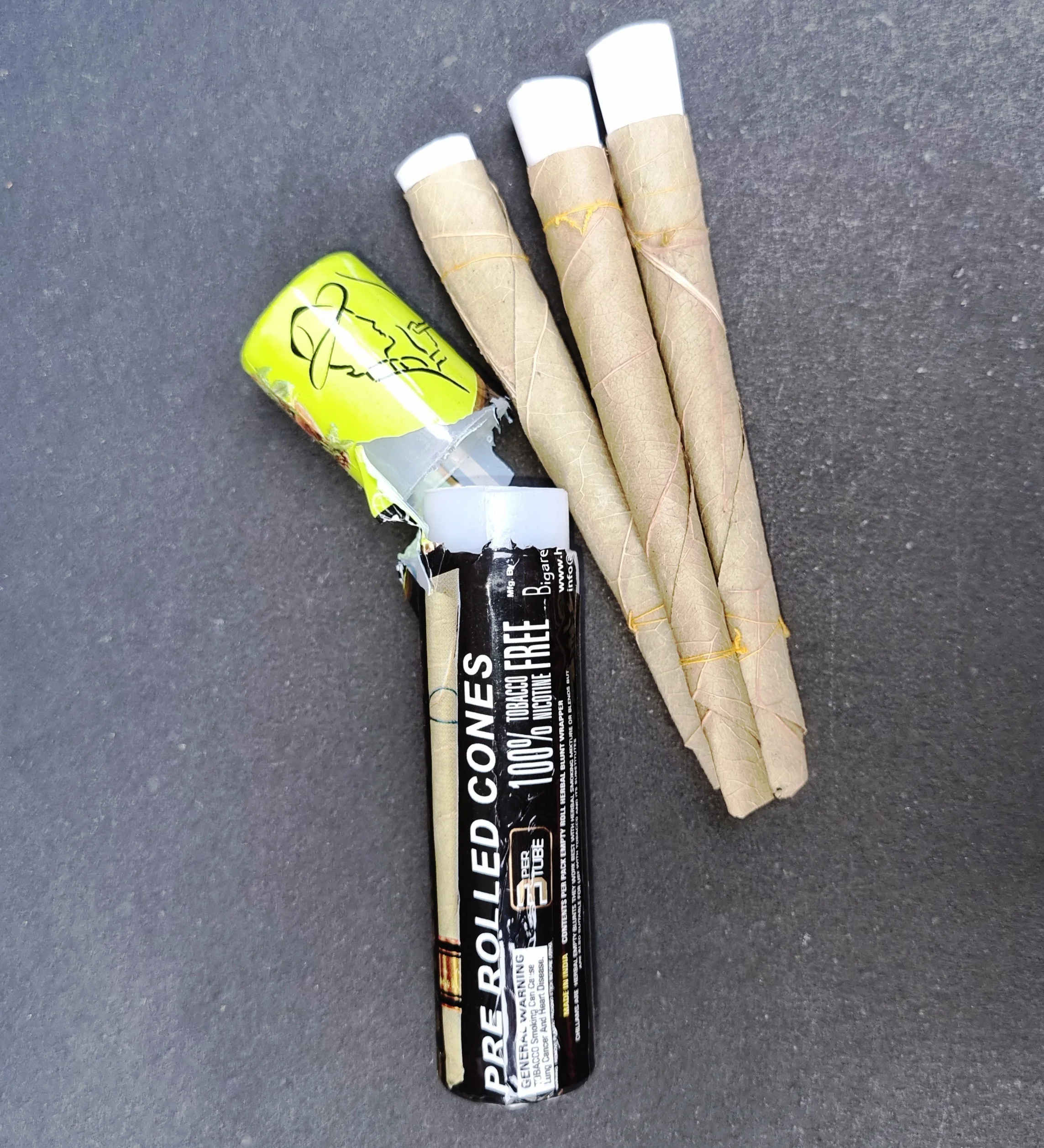 Unfiltered White Ebony Leaf cones in custom pack 4 USA Blueberry flavored cones King Queen Sizes factory sale best prices