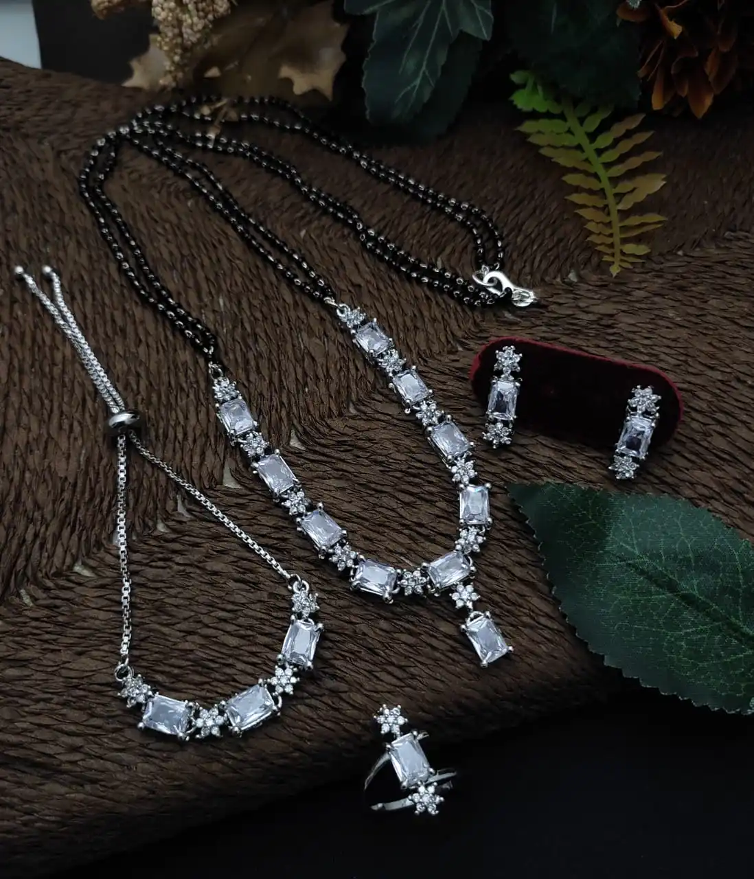 Diamond necklace Wedding jewelry party wear Indian Fashion Jewelry Light American diamond Necklace Jewelry