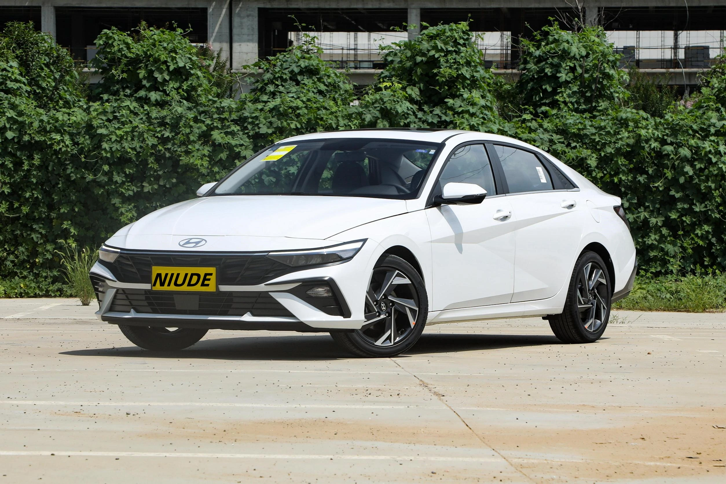 2023 Best Price Hyundai Car Elantra Left Turn Sedan Family Adults Chinese Cheap Wholesale Gasoline Car Elantra 2017 New And Used