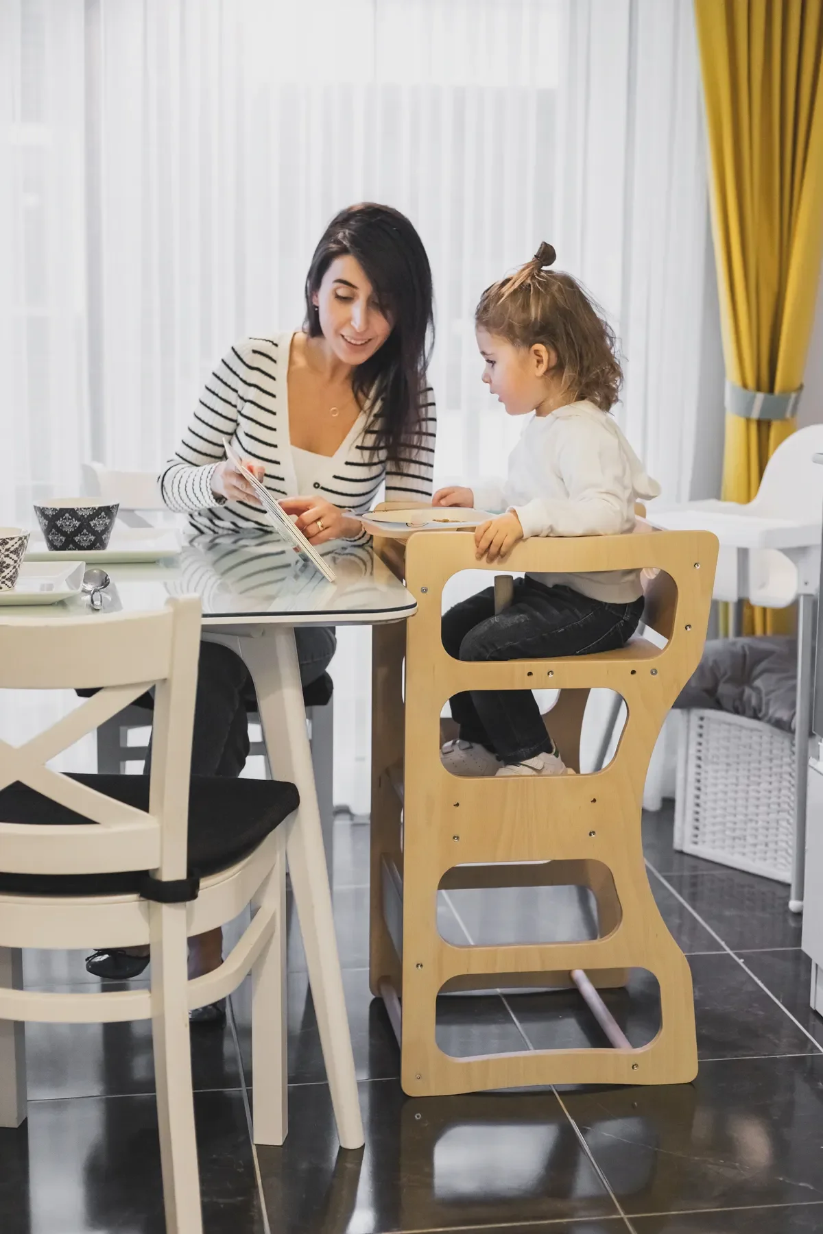 High-Quality TWINN Learning Tower & Highchair (2 in 1) High Quality Wholesale for Kids Furniture Easy Assemble Safety Durable
