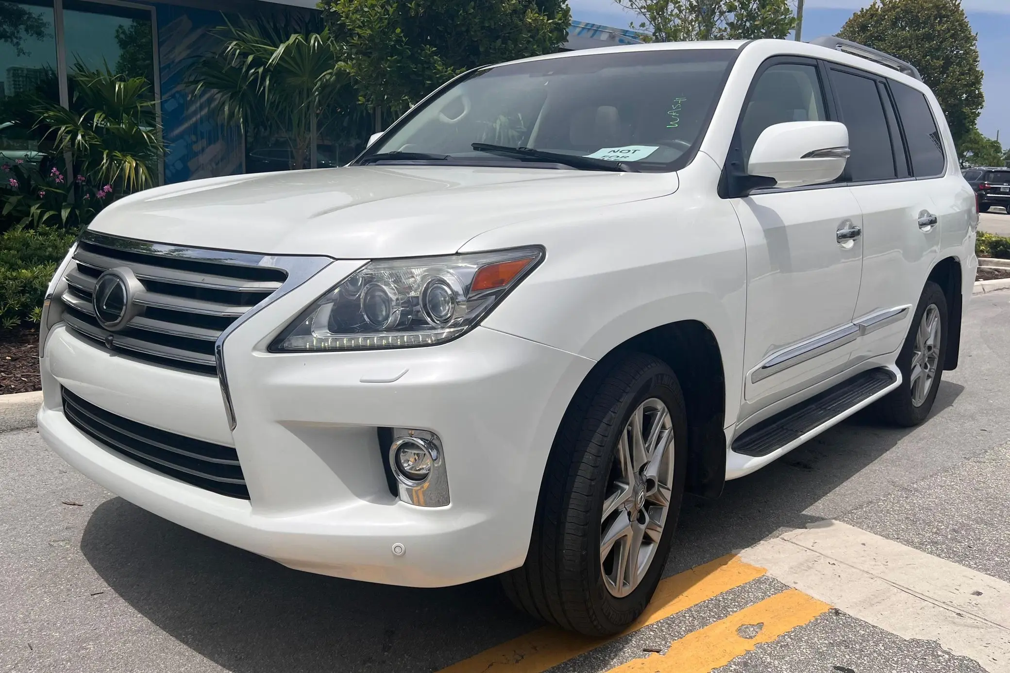 Использованный 2015 Lexus LX 570