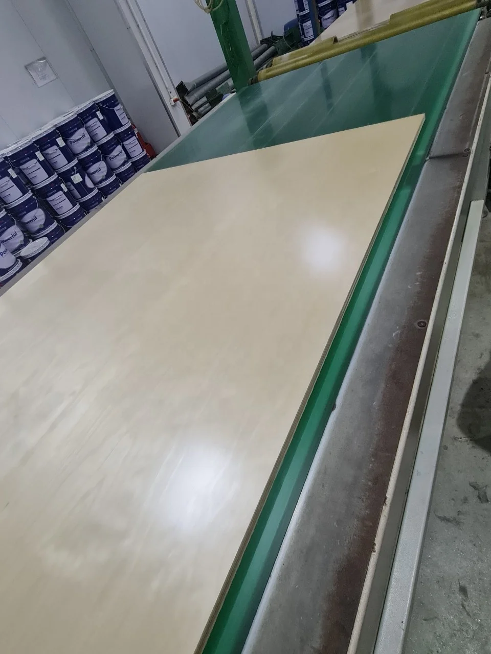 UV COATED BIRCH PLYWOOD FOR MAKING CABINETS WITH CHEAP PRICE