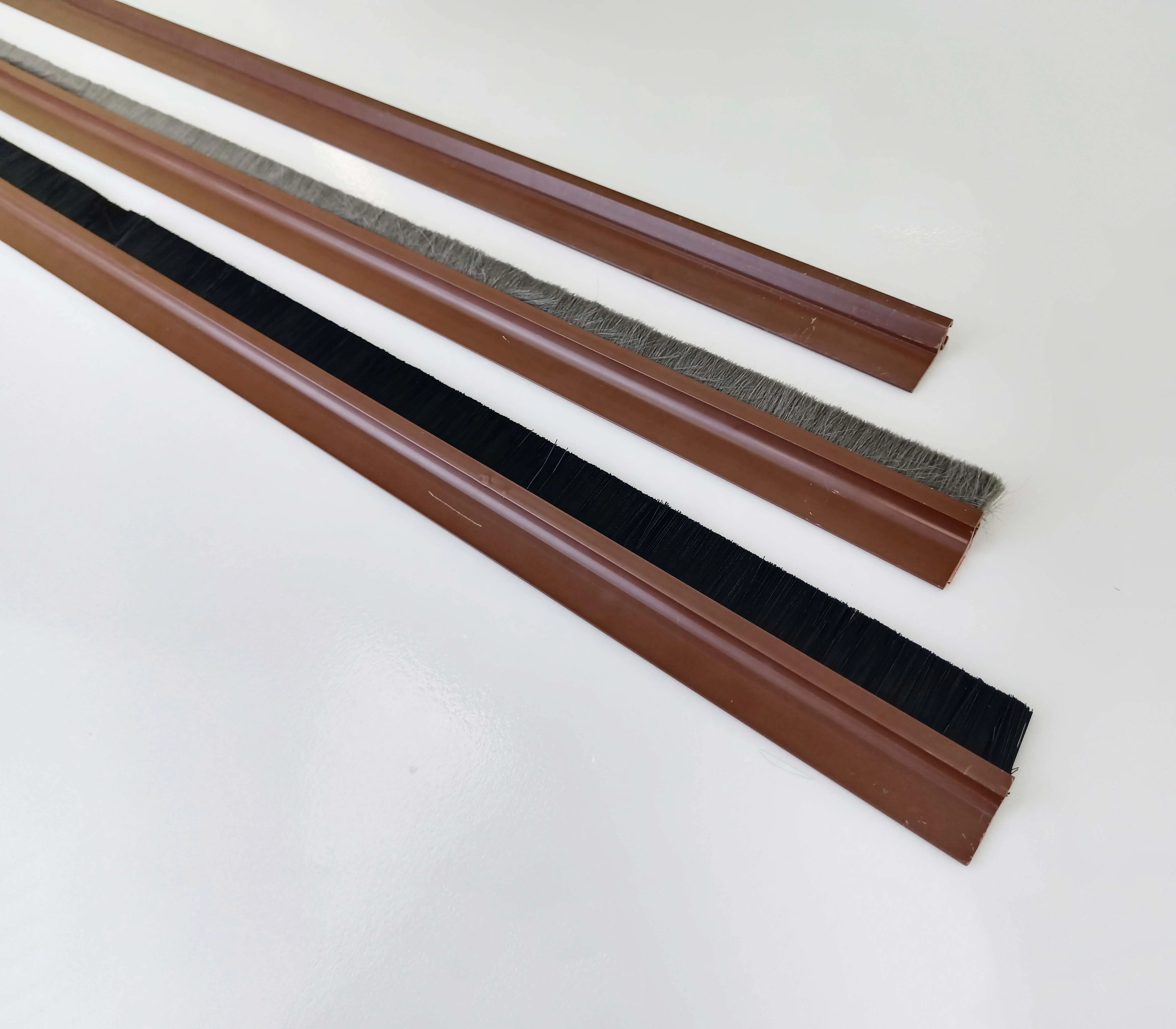 White and Black Aluminum Garage Door Seal Brush for Door Gap Anti- dust Door Bottom Brush strip