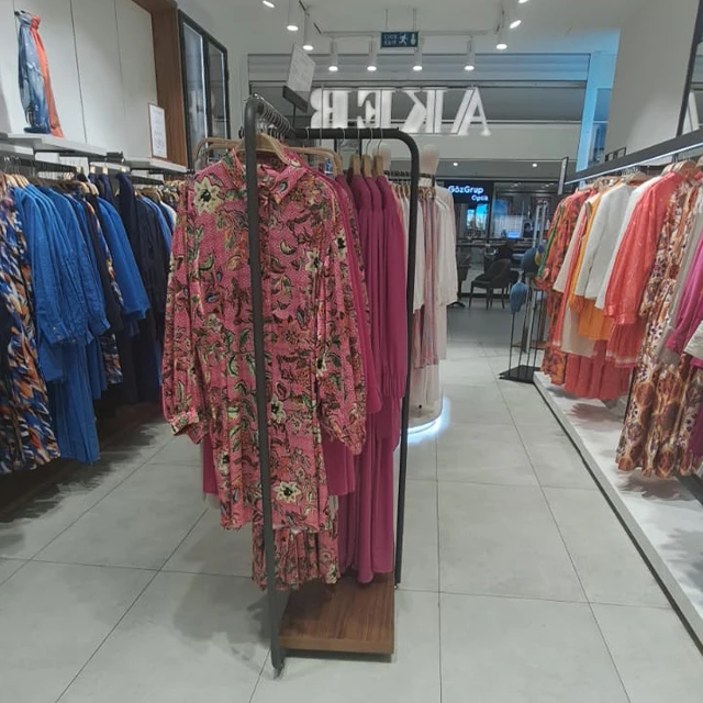 Garment Display Rack with hooks Economik clothing display shelf floor standing Stand with hanger hook Luxury clothing stand
