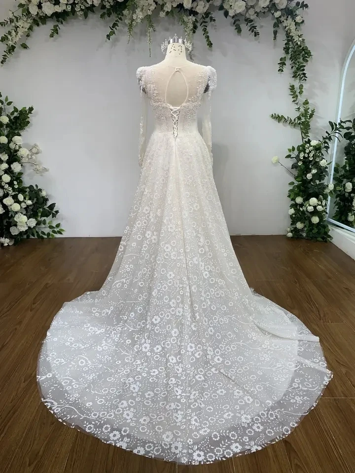 Beautiful Light Luxury Wedding Dress Elegant Gentle Slim Figure Display Bridal Wedding Dress by handmade TNBPno38