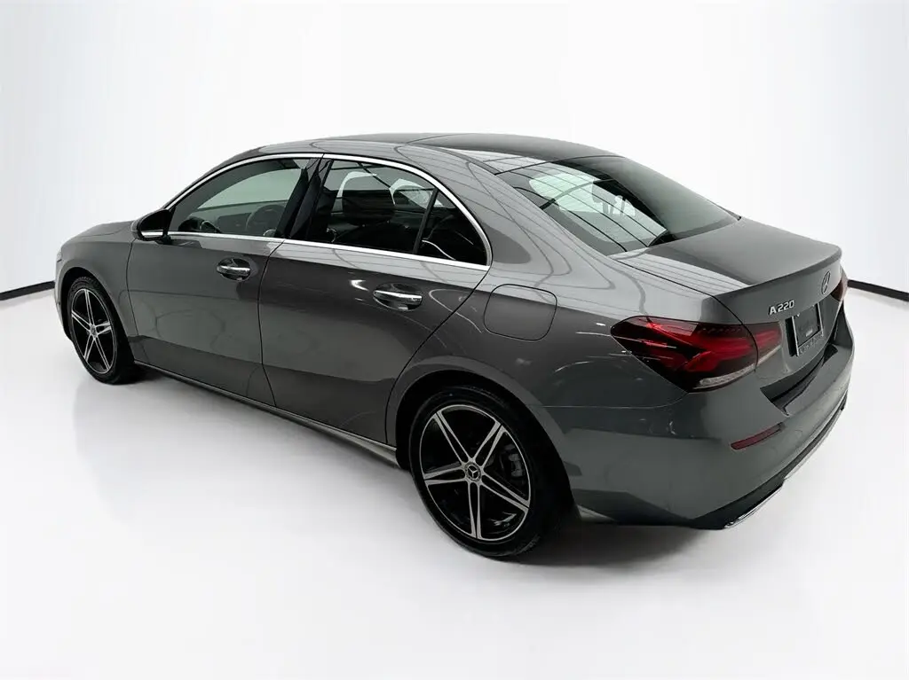 7-ступенчатая автоматика лидер продаж 2022 Mercedesz-Benz A-Class A-220 седан FWDs 188h 2ltr I-4 подержанные автомобили для продажи