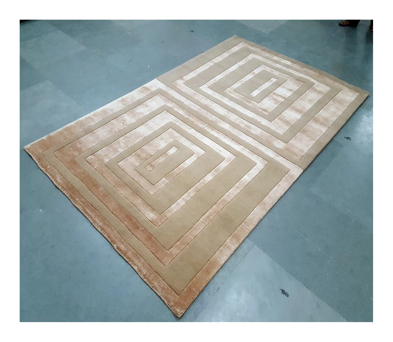CUSTOMIZED HAND-TUFT SILK CARPET DESIGNER RUGS