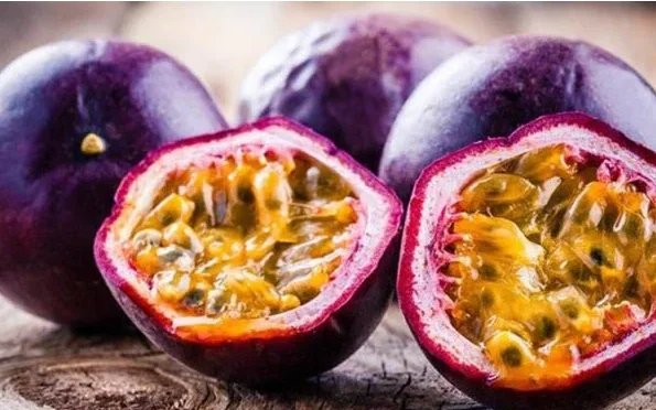 Wholesale Wonderland and Stock Up & Save Fresh Passion fruit tropical fruit from Viet Nam for importer (+84983028718)