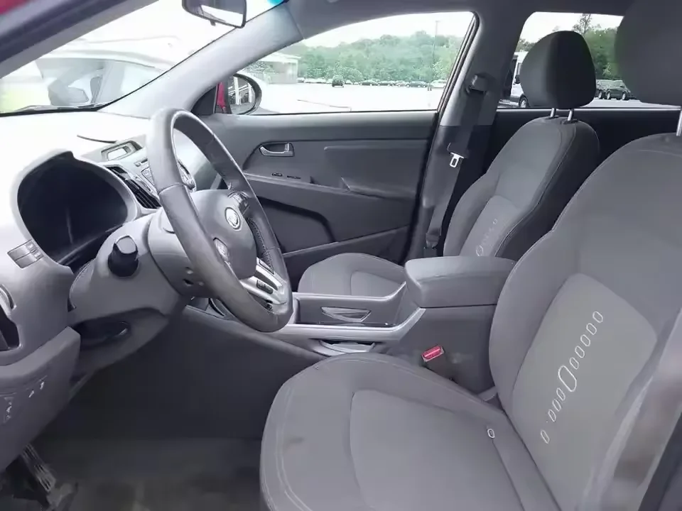 Дешевые подержанные автомобили KIA SPORTAGE 2012/подержанные