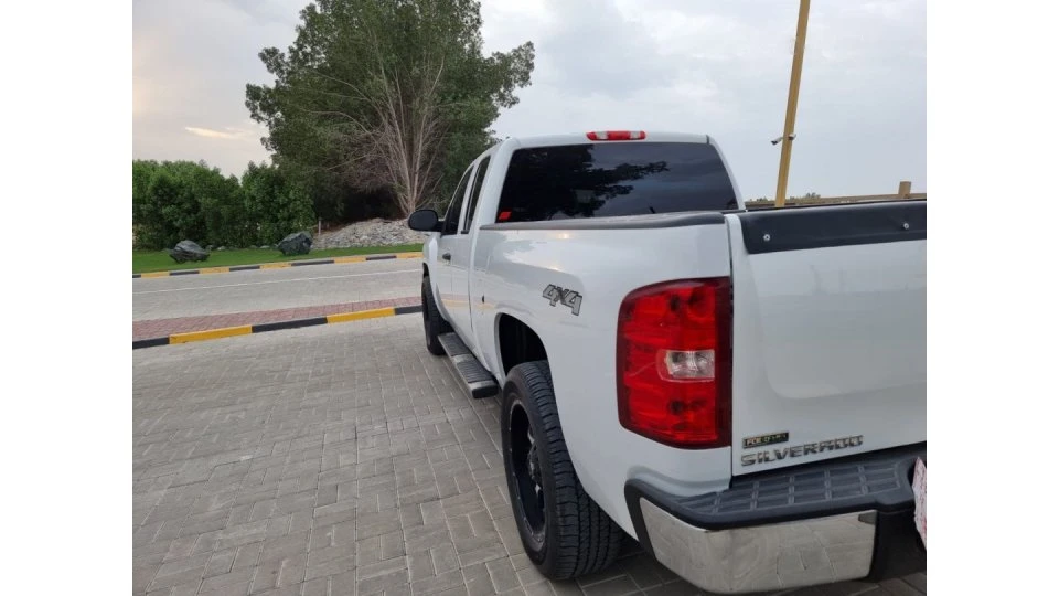 2012 CHE VROLET SILVERADO LHD