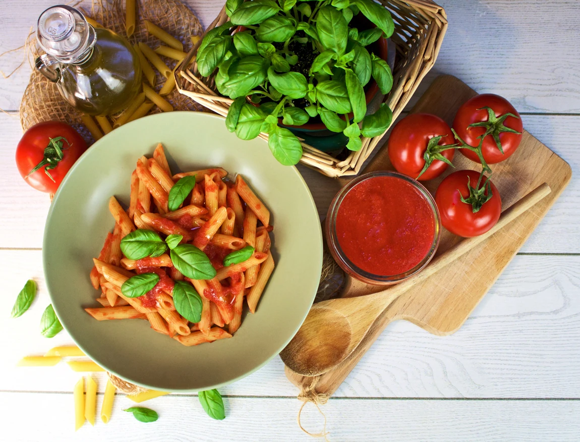 Made in Italy top quality 100% italian ready to eat food glass bottle 350g no preserves datterino tomato sauce