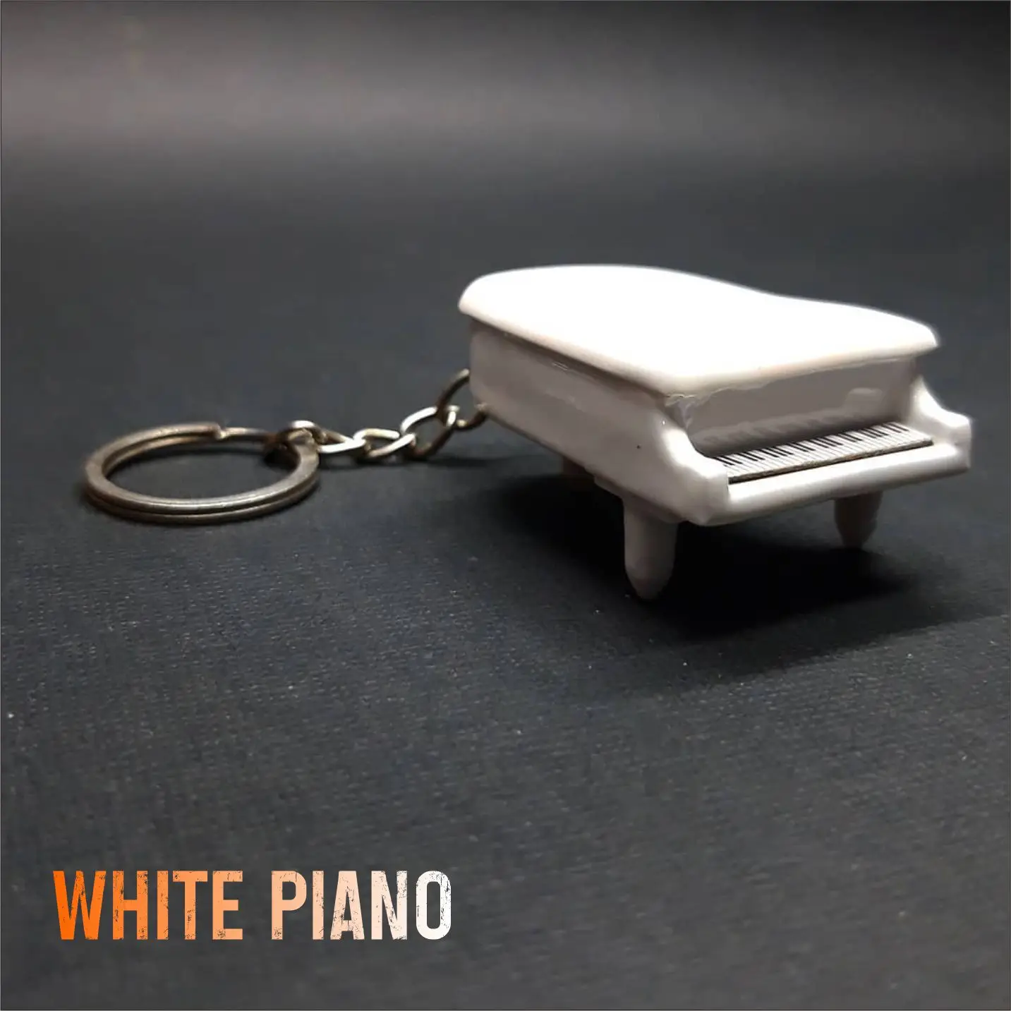 wooden Piano Keychain For Key decoration Gifts and Souvenir Musical Instrument beautiful Accessories
