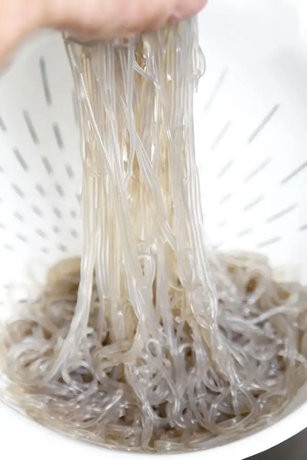 Dried Vermicelli Soaked in Water Rice Noodle Vietnam 	 Korean Ramen Noodles