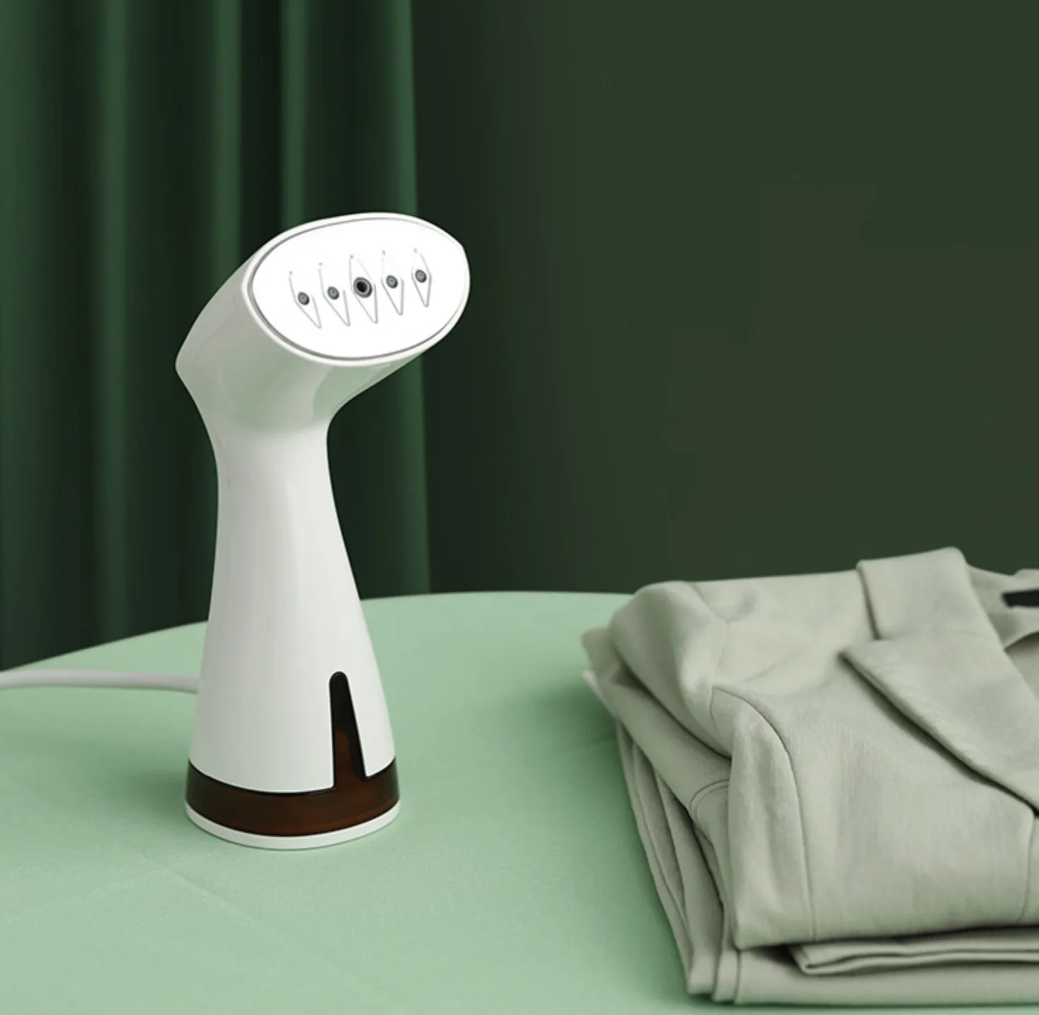 New Model Multifunctional Mini Portable Clothes Steamer Handheld Portable Fabric Steamer Iron Travel Steamer