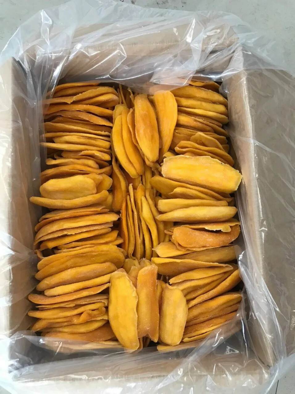 Soft Dried Mango / 20kg bag bulk packing for export