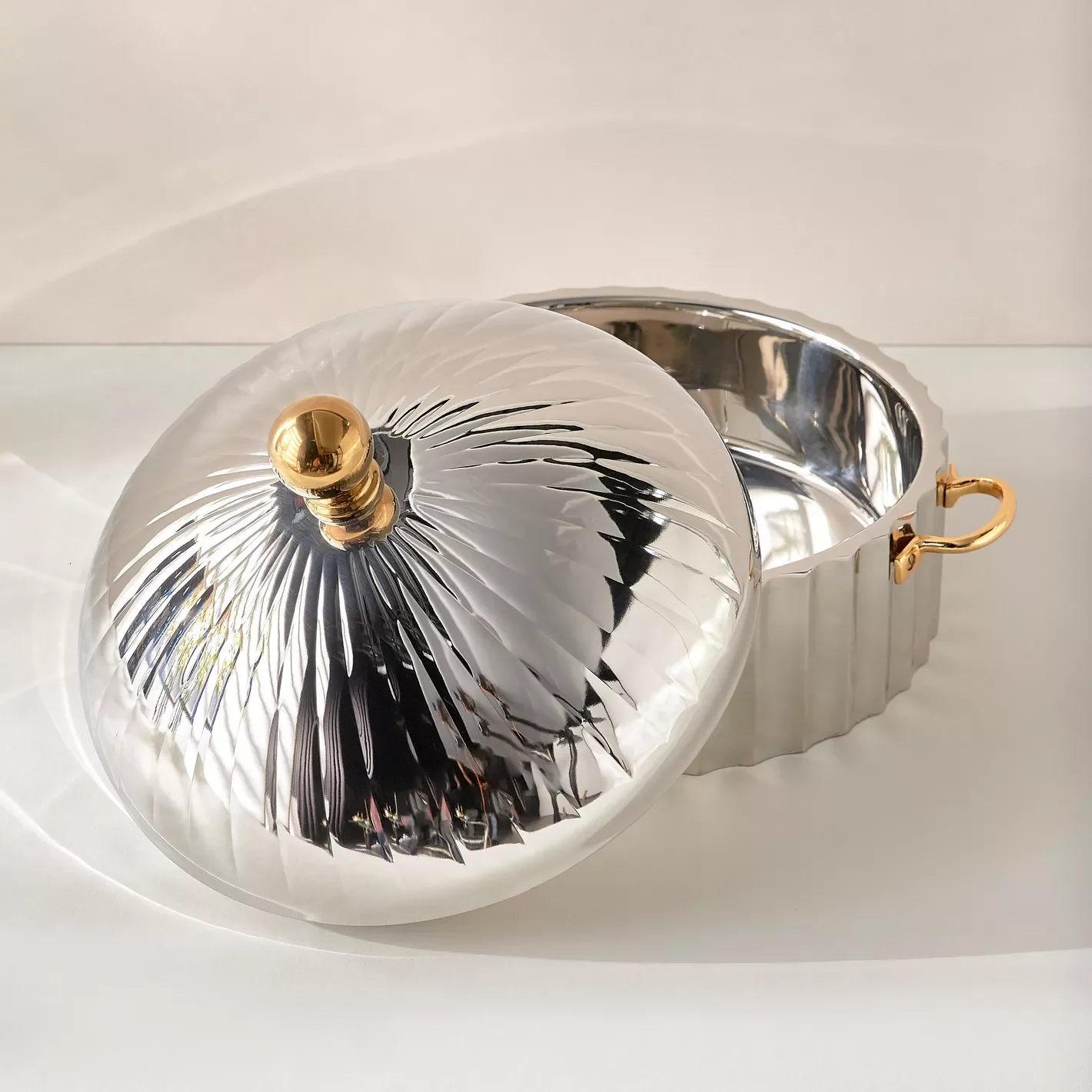 Gold Silver Finishing High Quality Handmade Food Serving Hot Pot Premium Insulated Casserole Serving For Home Hotel Restaurants