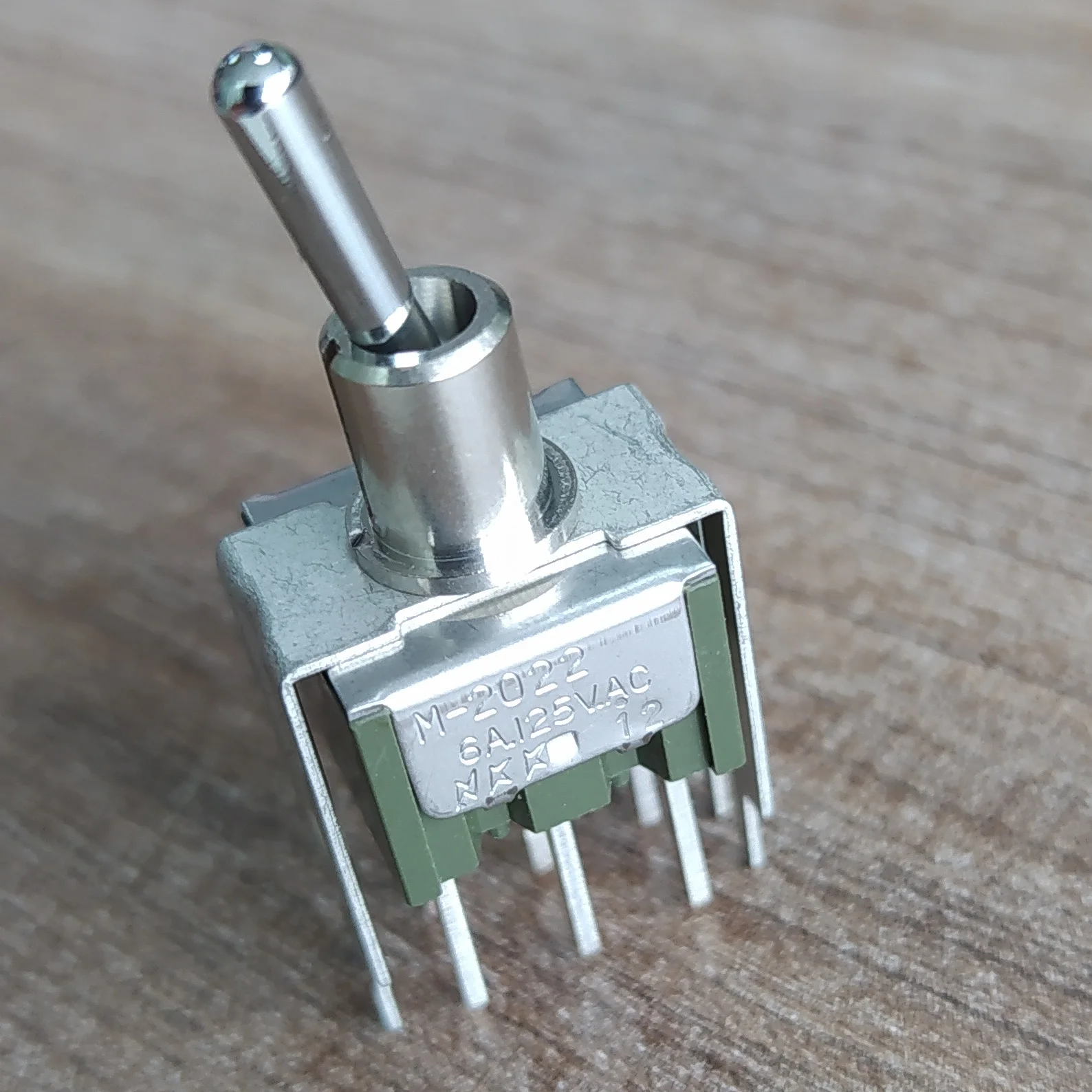 Locking lever toggle switch M2022LL2W30 6 PIN 2 positions NKK Angle PC Mount M-2022 in stock